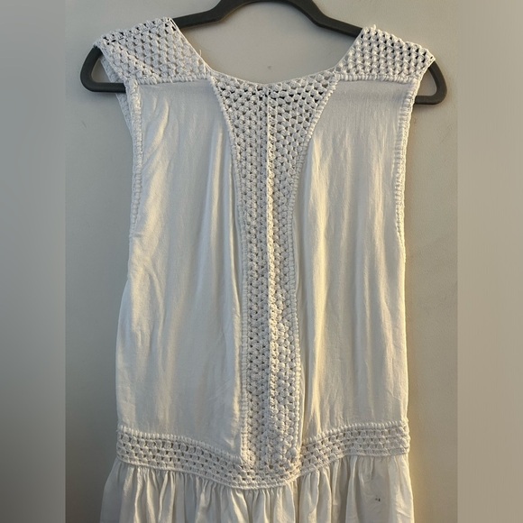 INDAH White Dress - Picture 5 of 15